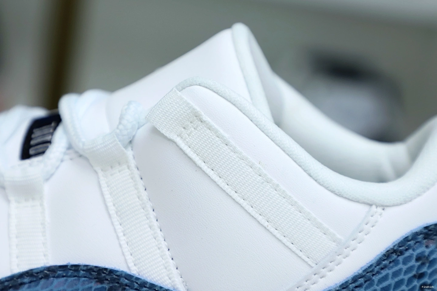 11 Jordan snakeskin” Jordan “navy Air 0116